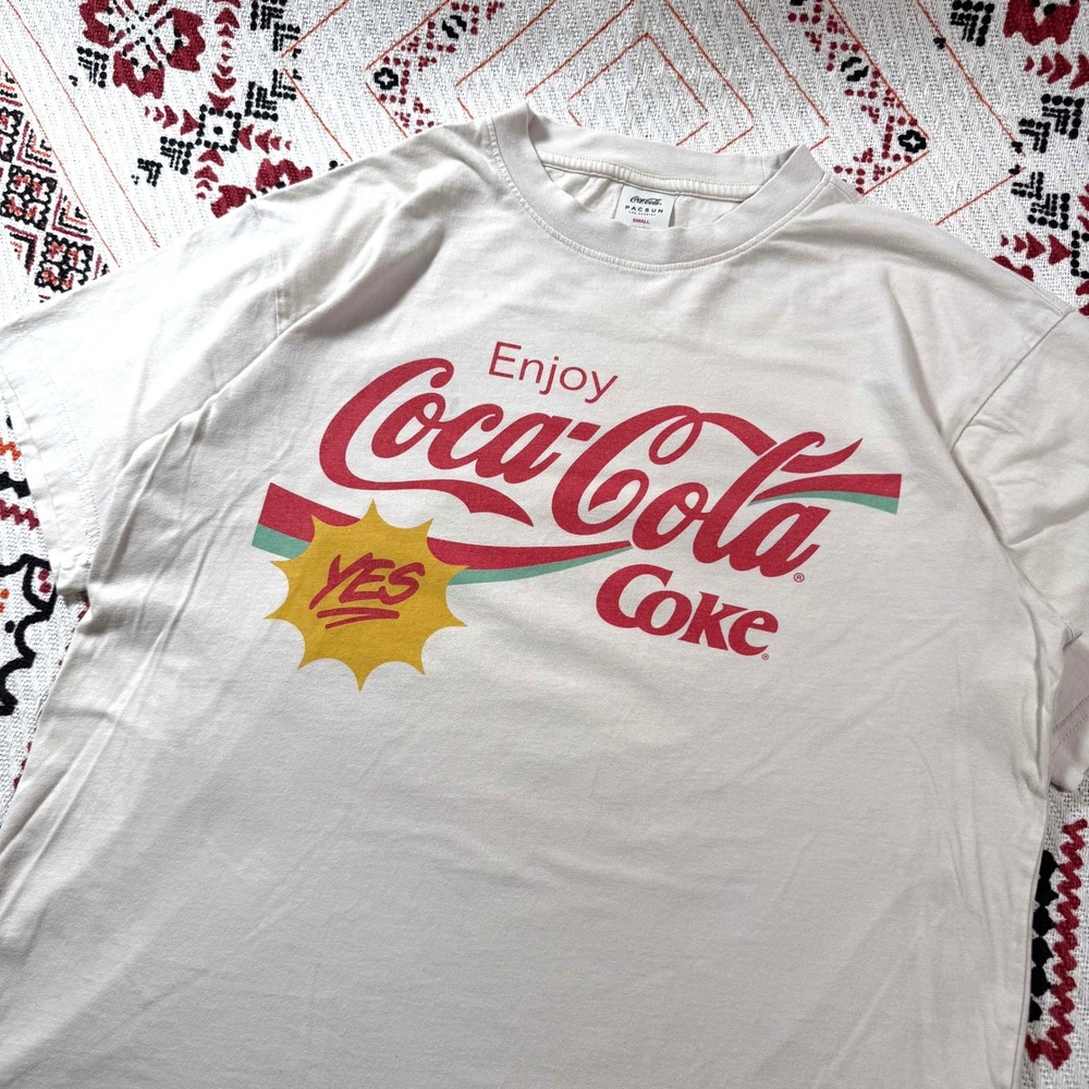 PacSun Coca-Cola‎ Graphic T-Shirt Tan Small Enjoy Coke Retro Streetwear Tee